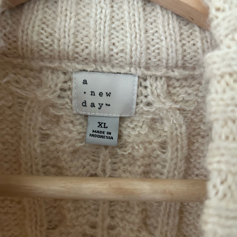 a new day XL Cream Cable Knit Turtleneck Sleeveless Sweater Vest - Picture 2 of 4
